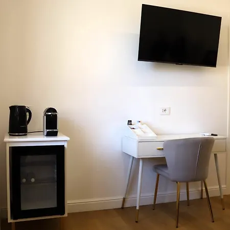 Fm Πανσιόν 3*