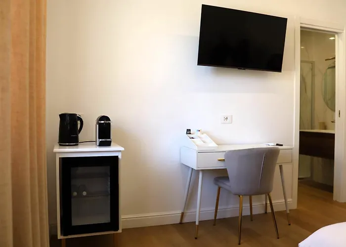 Fm Πανσιόν 3*