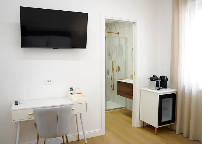 Fm Πανσιόν 3*